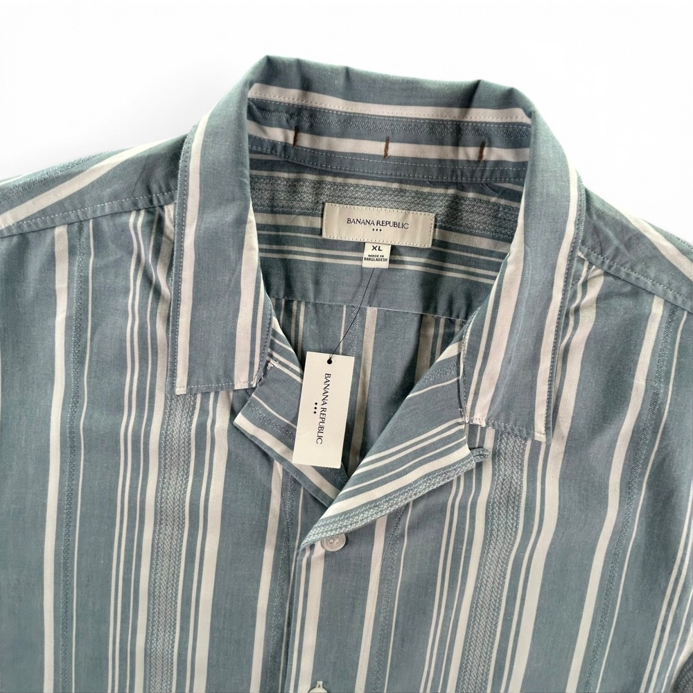 Banana Republic Mens XL Blue White Striped Camp Collar Short Sleeve Shirt NWT